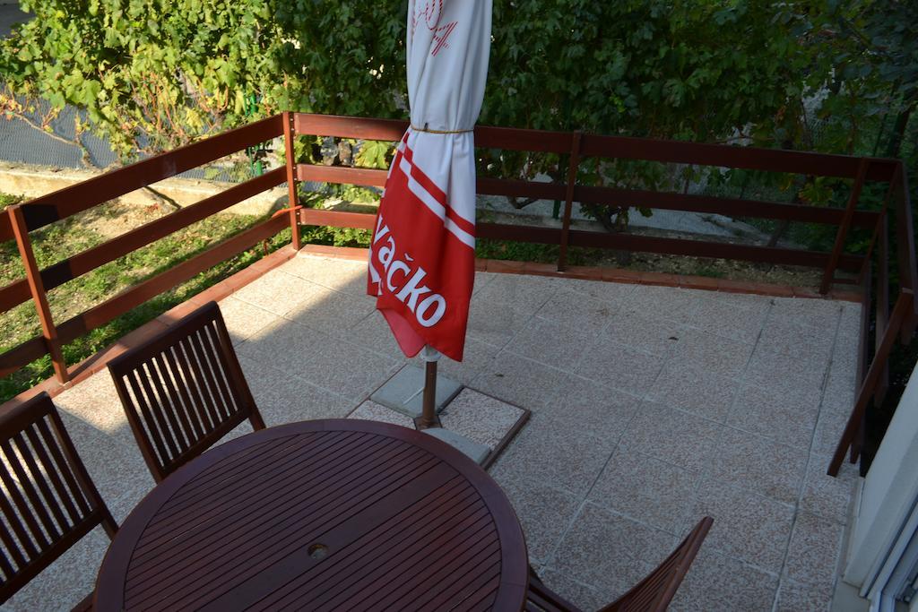 Apartments Karlo Omiš Δωμάτιο φωτογραφία