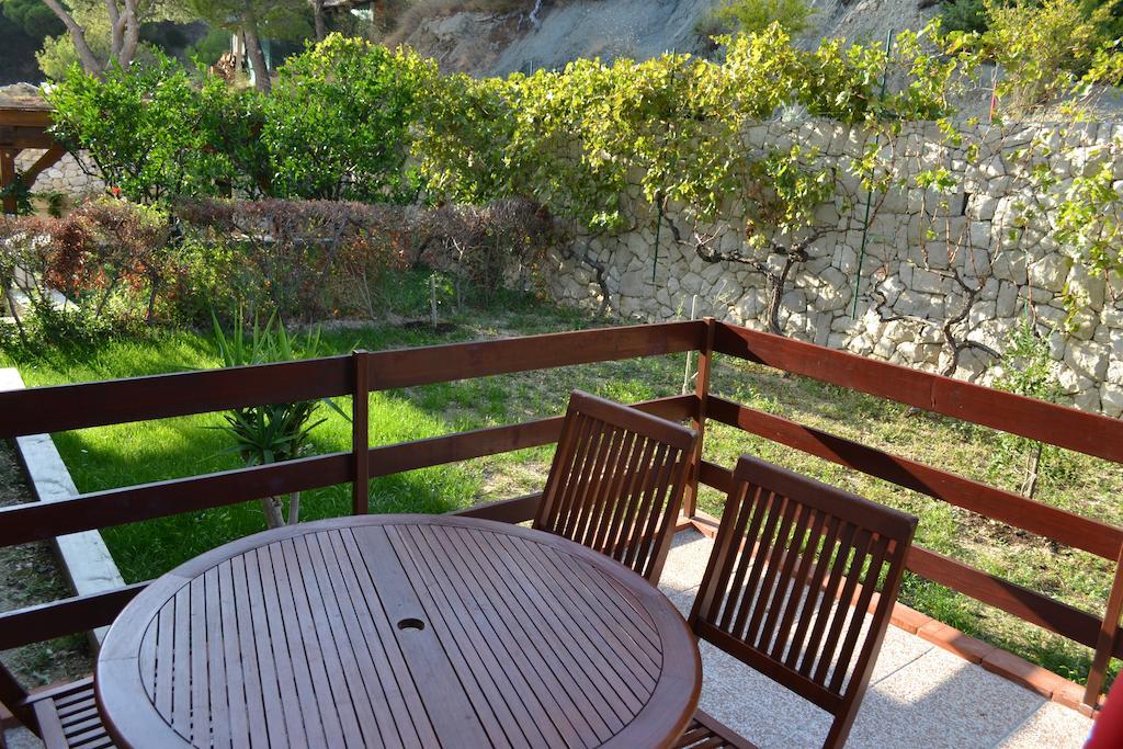Apartments Karlo Omiš Δωμάτιο φωτογραφία