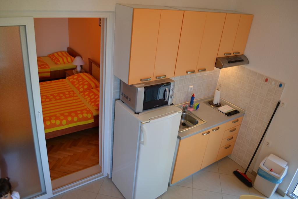 Apartments Karlo Omiš Δωμάτιο φωτογραφία