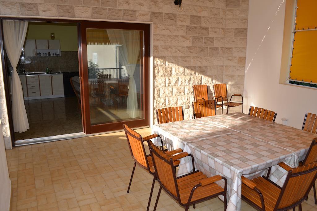 Apartments Karlo Omiš Δωμάτιο φωτογραφία
