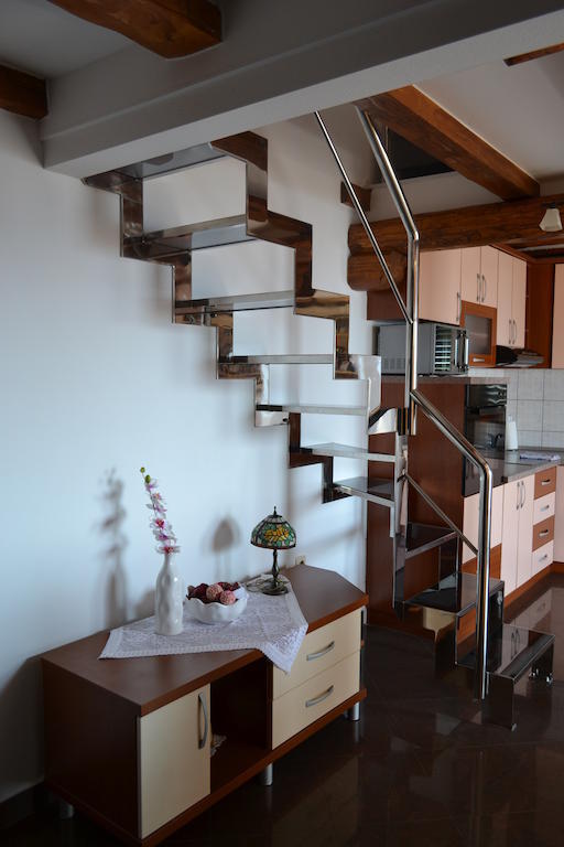 Apartments Karlo Omiš Δωμάτιο φωτογραφία