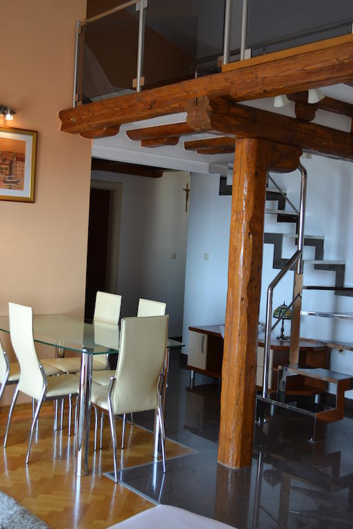 Apartments Karlo Omiš Εξωτερικό φωτογραφία